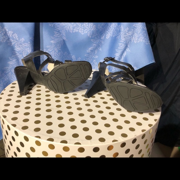 Brand New Etienne Aigner black heels! - Picture 13 of 14